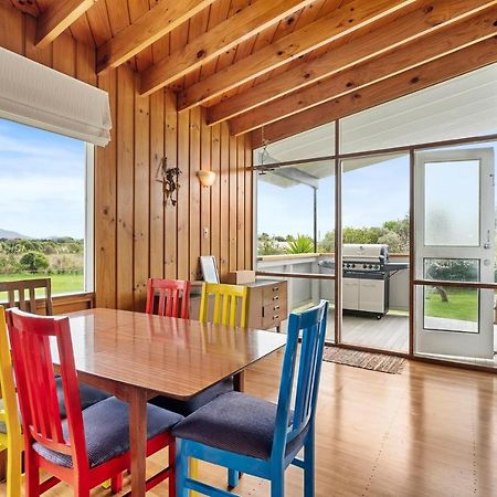 Queenie - Waikanae Beach Holiday Home Exterior foto
