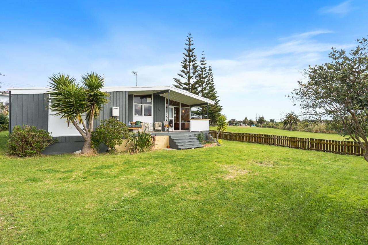 Queenie - Waikanae Beach Holiday Home Exterior foto